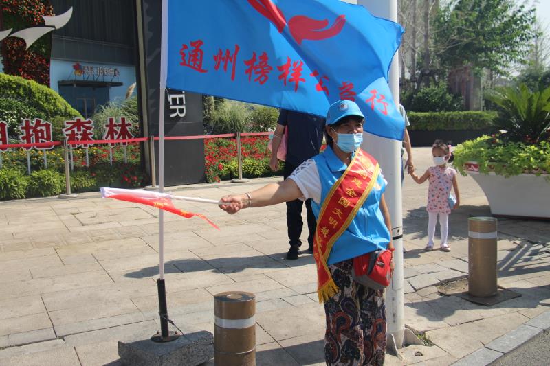 <strong>几个人一起操逼视频</strong>